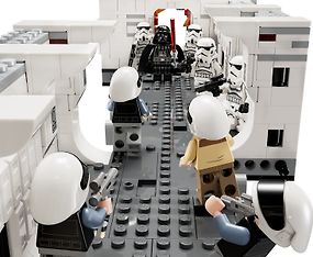 LEGO Star Wars 75387  - Astuminen Tantive IV™ ‑alukseen, kuva 5