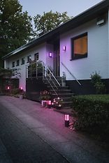 Philips Hue Impress Outdoor-älypylväsvalaisin, musta, korkea, 77 cm, 1200 lm, kuva 8