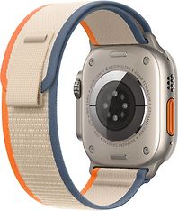 Apple Watch Ultra 2 (GPS + Cellular) 49 mm titaanikuori ja oranssi/beige Trail-ranneke, M/L (MRF23), kuva 3