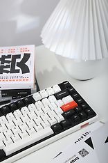 Varmilo VXT82 Minilo Retro Gateron G Pro 2.0 Brown -mekaaninen pelinäppäimistö, musta/valko/punainen, kuva 25