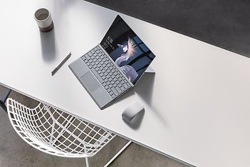 Microsoft Surface Pro -tablet, Win 10 Pro, kuva 3