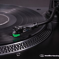 Audio-Technica AT-LP120XBT-USB -levysoitin Bluetooth-yhteydellä, musta, kuva 3