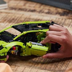 LEGO Technic 42161 - Lamborghini Huracán Tecnica, kuva 12
