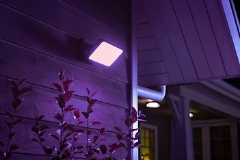 Philips Hue Discover Outdoor -älyvalonheitin, musta, 2300 lm, kuva 10