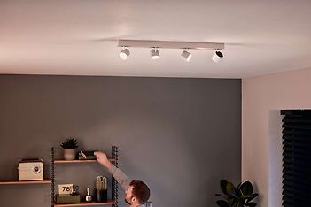 Philips Star WarmGlow LED -spottivalaisin, 4 x 4,5 W, valkoinen, kuva 4