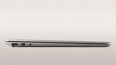 Microsoft Surface Laptop 2 -kannettava, platinanvärinen, Win 10, kuva 2