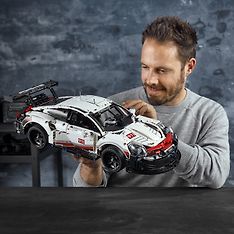 LEGO Technic 42096 - Porsche 911 RSR, kuva 9