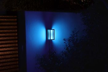 Philips Impress HUE Outdoor white and color ambiance -älyseinävalaisin, 24 V, 24 cm, antrasiitti, ulkokäyttöön 8W, kuva 16