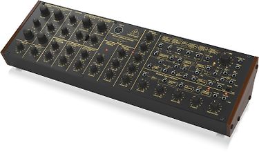 Behringer K-2 -analoginen syntetisaattori, kuva 3