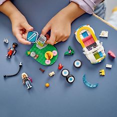 LEGO Friends 42609  -Sähköauto ja latausasema, kuva 3