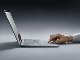Microsoft Surface Laptop 2 -kannettava, platinanvärinen, Win 10, kuva 8