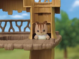 Sylvanian Families - Elämyspuumaja, kuva 4