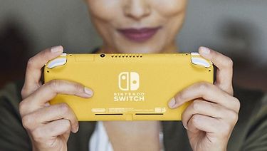 Nintendo Switch Lite -pelikonsoli, keltainen, kuva 3