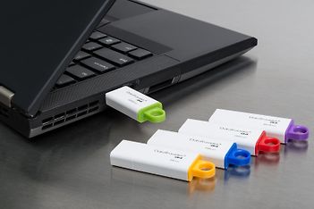 Kingston 32 GB DataTraveler G4 USB 3.0 -muistitikku, valkoinen/punainen, kuva 2