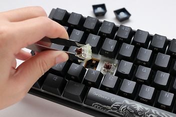 Ducky One 3 Mini 60% -mekaaninen näppäimistö Cherry MX Brown -kytkimillä, musta, kuva 6