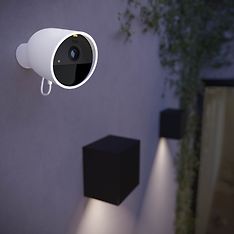 Philips Hue Secure Camera aloituspakkaus, bridge, kamera, 2 x kosketustunnistin, 2 x E27 RGBW lamppu, kuva 11