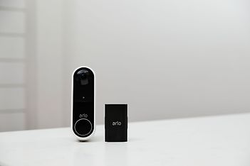 Arlo Essential Video Doorbell -video-ovikello, valkoinen, kuva 2