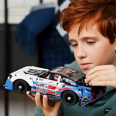 LEGO Technic 42153 - NASCAR® Next Gen Chevrolet Camaro ZL1, kuva 12