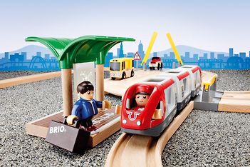 BRIO World 33209 - Rail & Road Matkustus -junarata – 