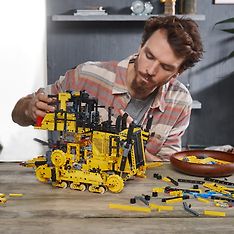 LEGO Technic 42131 - Cat D11T -puskutraktori, kuva 9
