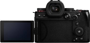Panasonic Lumix S5 II -järjestelmäkamera, runko, kuva 3