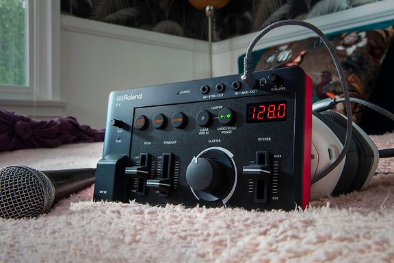 Roland E-4 Voice Tweaker -vokaaliprosessori – Verkkokauppa.com