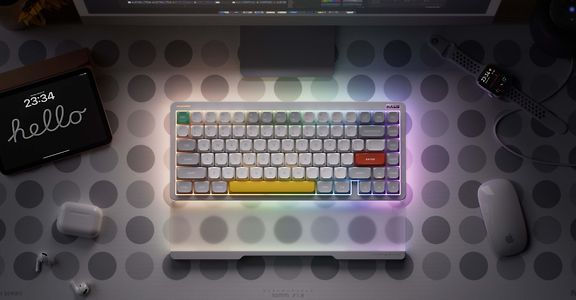NuPhy Halo75 V2 Ionic White with Raspberry Switch gaming keyboard